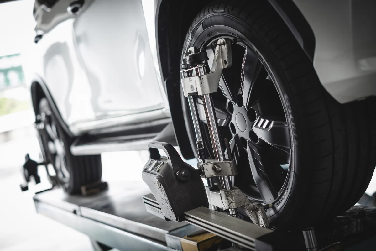 Vehicle alignment check during post-accident inspection